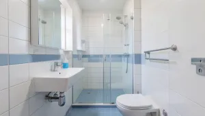 Mała łazienka w bloku 2m2